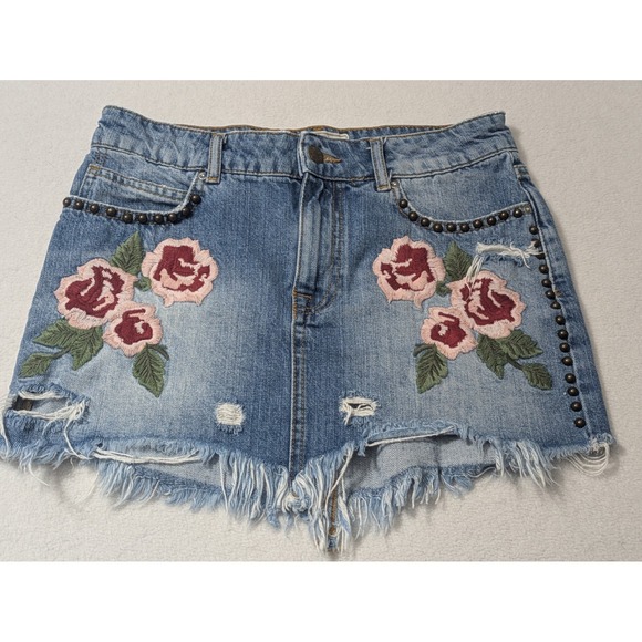 Free People Denim Skirt Jean Sz 26 Floral Embroidered Studded Distressed Raw Hem - Picture 1 of 9